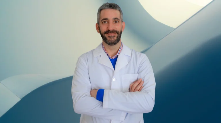 Dr. Lucas Mc Cormack
